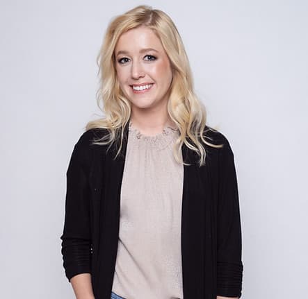 Lindsey Recker